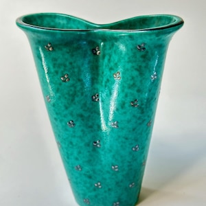 Wilhelm Kåge &quot;Argenta&quot; Vase for Gustavsberg, Sweden. Stoneware with silver inlays.