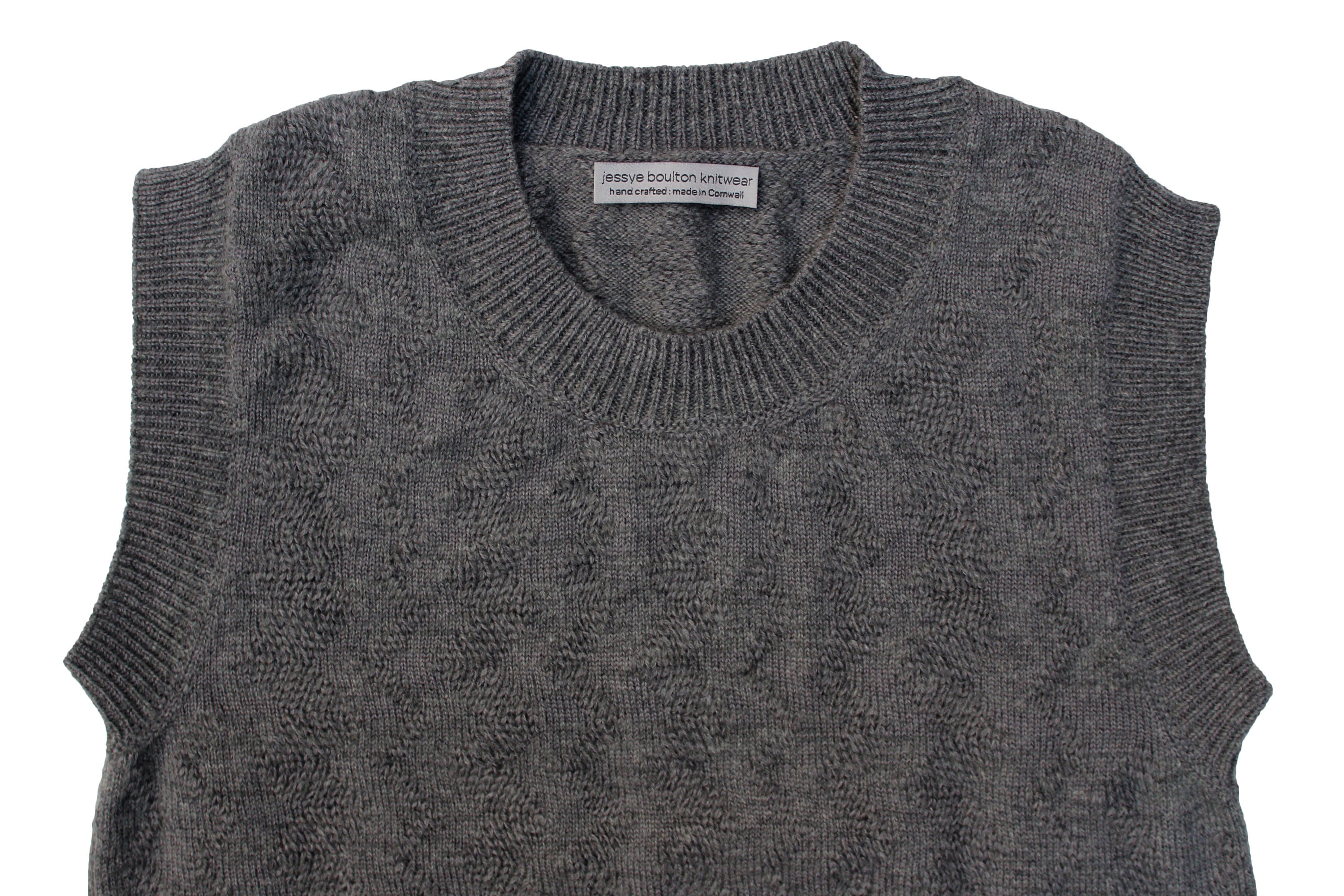 ladies sleeveless pullover