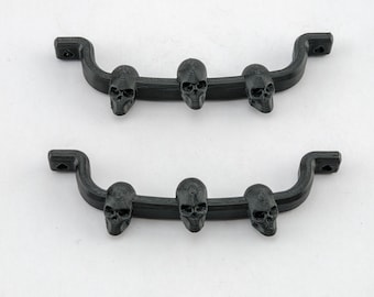 Set of two skull drawer handles