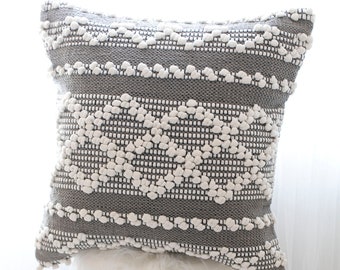 Geometric Gray and White Pillow Cover ,Handwoven Pillow Cushion ,Bohemian Chic , Tufted Textured Throw Pillow 20 x 20 inch
