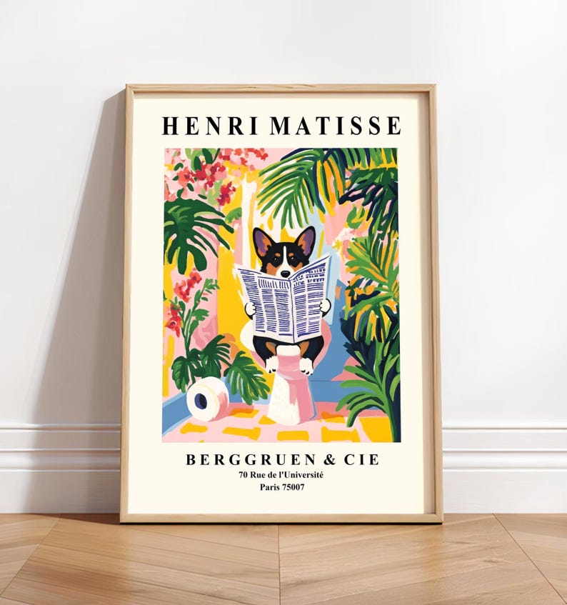 Puede incluir: Una impresi&oacute;n art&iacute;stica enmarcada con una colorida ilustraci&oacute;n de un perro corgi leyendo un peri&oacute;dico. La obra de arte est&aacute; en un estilo vibrante con elementos florales y de follaje tropical. La impresi&oacute;n incluye el texto "HENRI MATISSE" y "BERGGRUEN & CIE".
