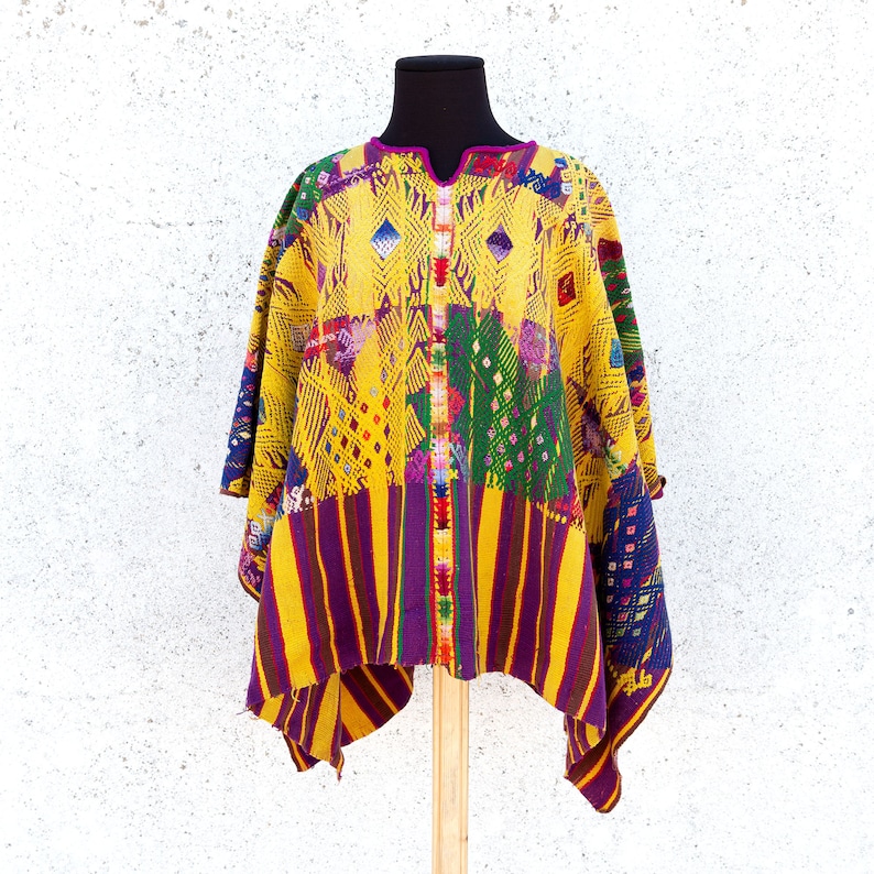San Juan Sacatepequez vintage huipil handmade. Vintage poncho from Guatemala. Mayan fabrics image 3