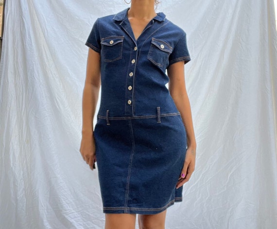 Y2k button up denim dress w pockets and belt loop… - image 1