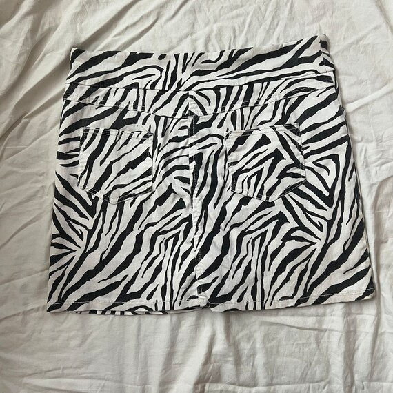 Y2k black and white zebra print mini skirt skort … - image 5