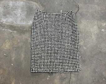 1990s Alberta Ferretti wool black and white houndstooth high waist pencil skirt size small