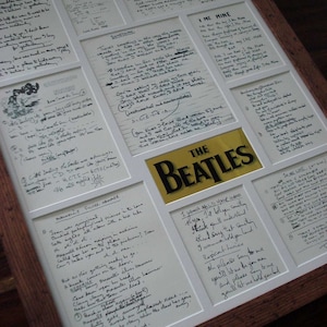 Montaje enmarcado n.° 1 de la exhibición de letras originales manuscritas de los Beatles