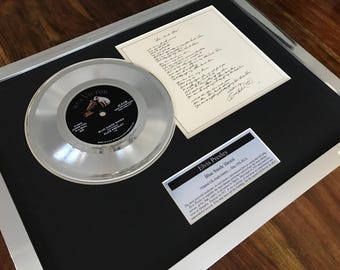 Elvis Presley Blaue Wildlederschuhe silber 7 "single + Vinyl Lyrics gerahmtes Display