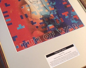 Portada del álbum original enmarcada del álbum Tug of War de Paul McCartney