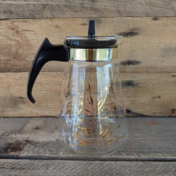 Vintage 3 Cup Pyrex Glass Carafe Decanter with a gold wheat design