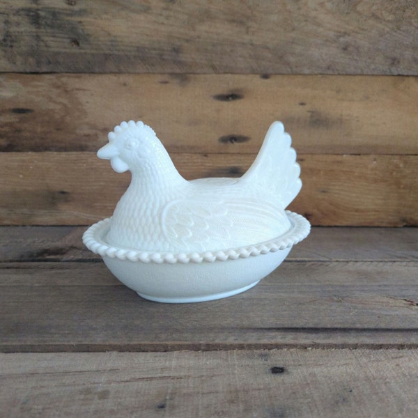 Vintage Indiana Glass Co. White Milk Glass Hen on a Nest