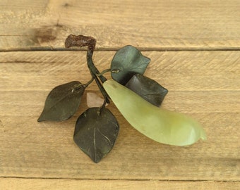 Vintage 1950s Mid Century Jade Stone Bean and Leaves