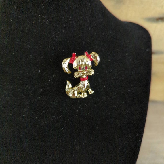 Vintage Gerry's 1960s Gold Tone Dog Pin / Red Bow… - image 3