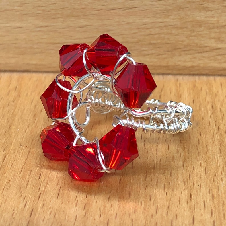 Silver Tone Wire Ring Red Glass Bead Flower Adjustable size 5-8