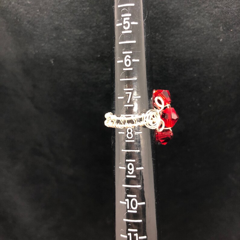 Silver Tone Wire Ring Red Glass Bead Flower Adjustable size 5-8