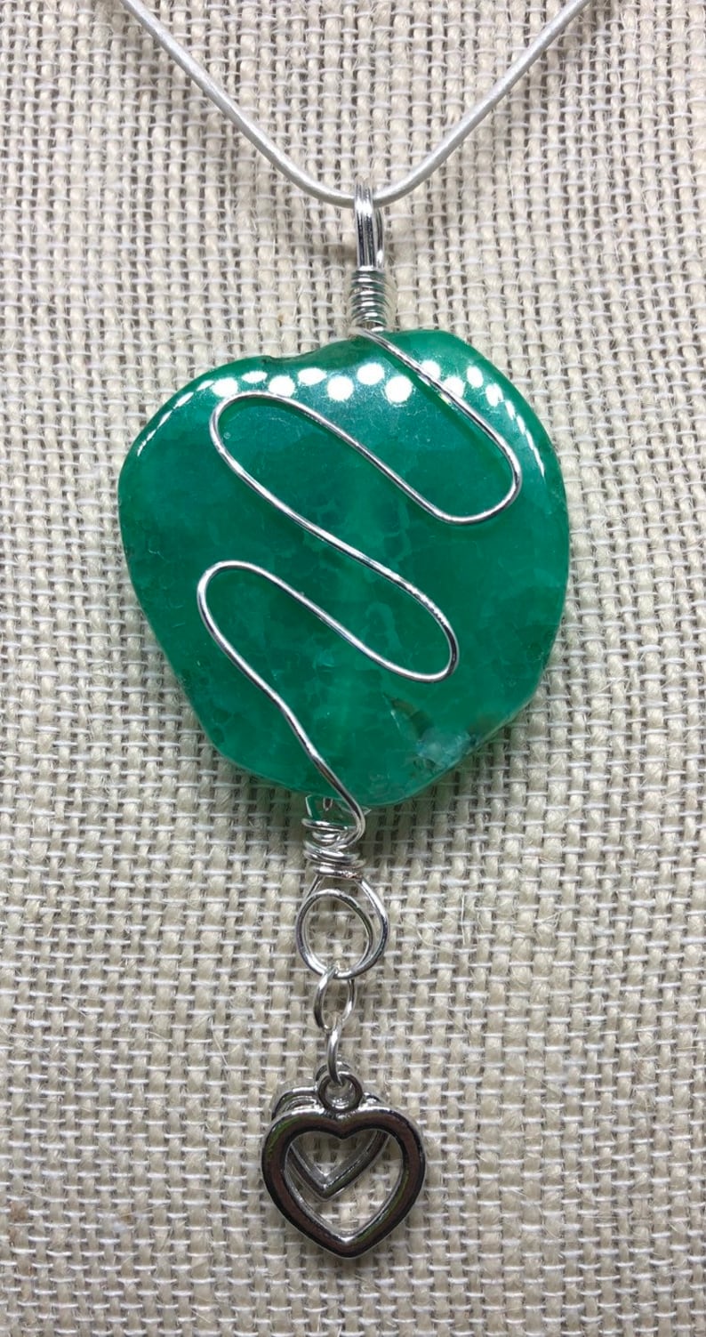Hand Wired Natural Green Agate Pendant and Necklace