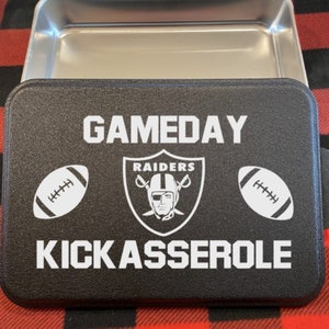 Gameday Kickasserole 9x13 Cake Pan with Colored Lid Engraved Personalized Gameday-Sports-Birthday-Kitchen-Bakers gift-Cake Pan Set