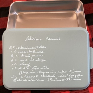 Engraved Recipe Baking Pan-9x13 Cake Pan w/Colored Lid-Handwritten Family Recipe-Bake Ware-Custom Cake Pan-Gifts for Bakers-Mom&#39;s Recipes