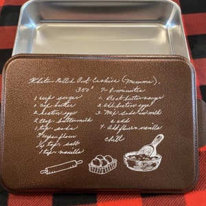 Engraved Recipe Baking Pan-9x13 Cake Pan w/Colored Lid-Handwritten Family Recipe-Bake Ware-Custom Cake Pan-Gifts for Bakers-Mom's Recipes