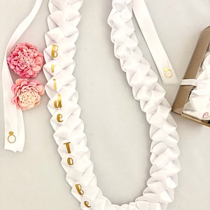 Bride To Be Lei, Bride To Be Sash, Bridal Shower Sash, Bachelorette Party Sash, Future Mrs Sash