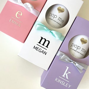 Brautjungfer Vorschlag Konfetti Pop Geschenkbox - Personalisierte Nachricht innen (Junior Brautjungfer / Blumenmädchen Vorschlag)
