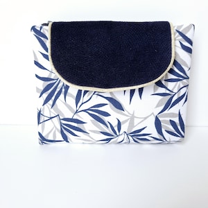 Portefeuille femme en tissu feuillage bleu et velours bleu nuit, compartiments cartes et papier, portemonnaie, compagnon pratique