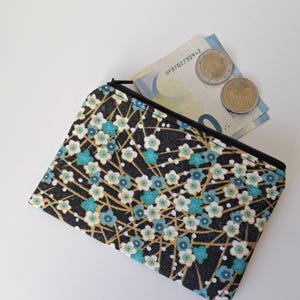 portemonnaie en tissu vert spirales dorees avec fermeture eclair, cadeau pour femme