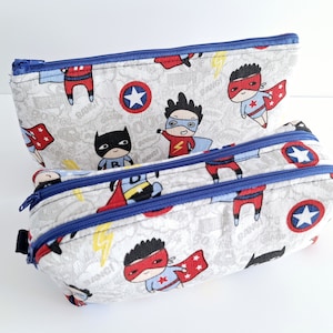 Trousse simple ou double compartiments, trousse d'école super héro sur fond gris, trousse à crayon garçon