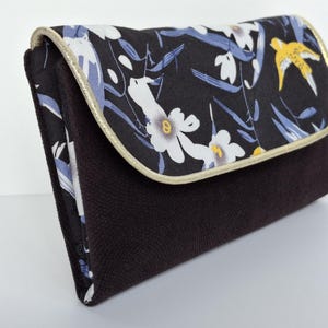 portefeuille femme tissu tout en un portemonnaie protège chéquier et porte carte tissu fleurs et oiseaux sur fond noir et velours noir