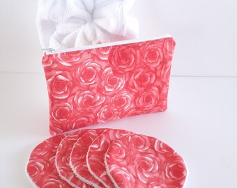 box beauté, kit avec lingettes, fleur de douche et pochette tissu motif roses et éponge bambou blanche, cadeau maman, cadeau femme