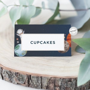 Zwei The Moon Food Tent | Geburtstags-Platzkarte-Weltraum | Geburtstagskarte 2.Geburtstagskarte | Galaxy Bday Party Thema | DIY Geburtstag Vorlage Print