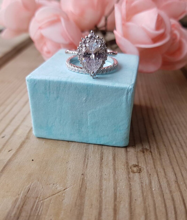 Engagement Ring Pear Ring Set Art Deco Ring Nesting Ring Set Vintage Engagement Ring Set Affordable Engagement Ring Tear Drop Ring