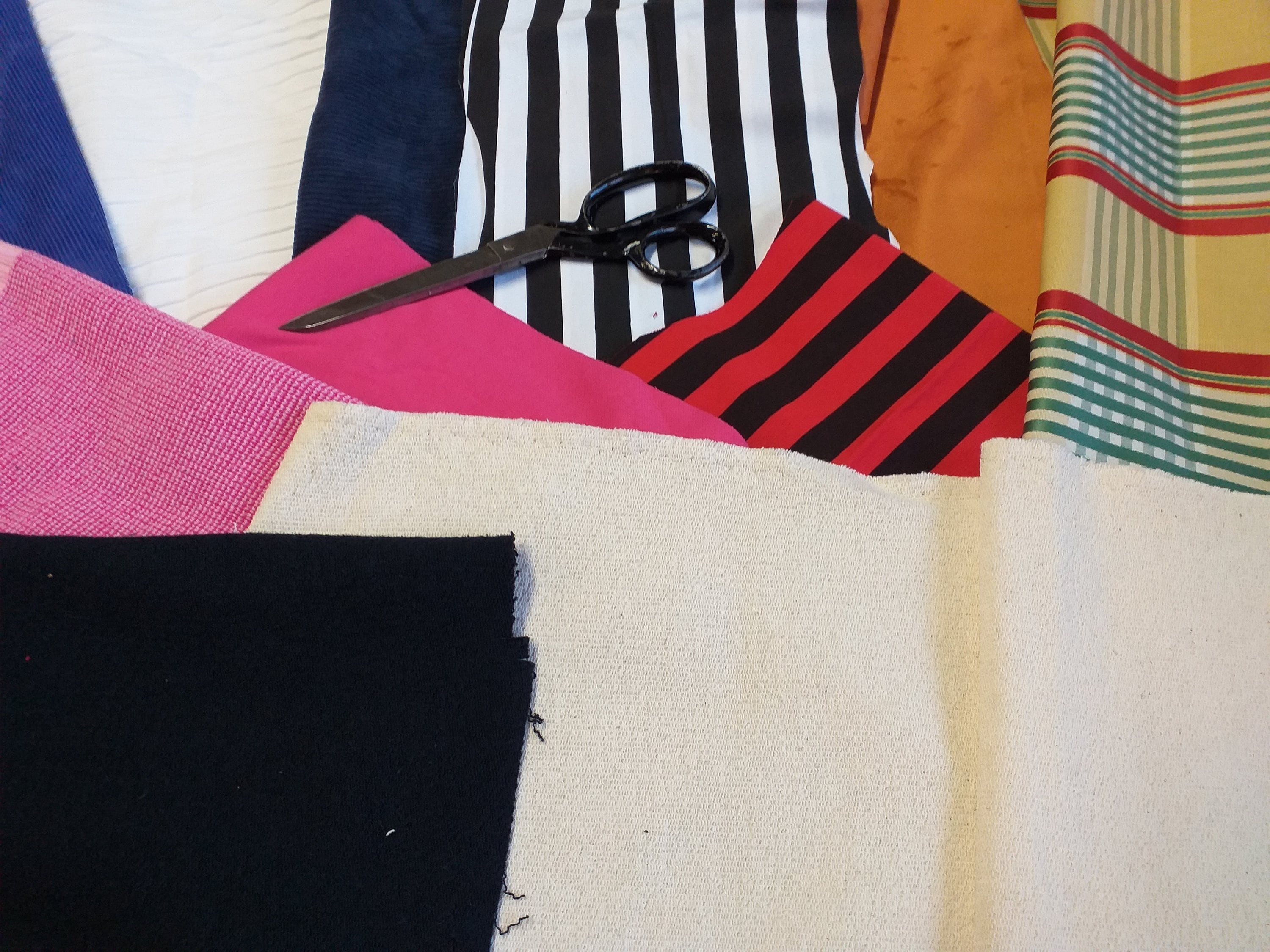 Fabric Remnants Good Sized Pieces, Patterned & Plain 1 Kilo Bundles With Velvet, 100 Cotton