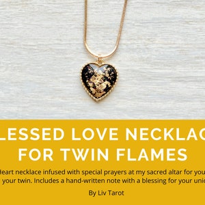 Collier pendentif coeur flammes jumelles. Personnalisé et béni avec une carte écrite à la main pour l'union des flammes jumelles. Collier manifestation d'amour.