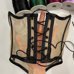 High-quality spiral steel boning presented in waist training corset