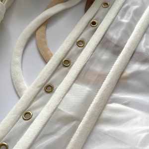 High-quality spiral steel boning presented in corset