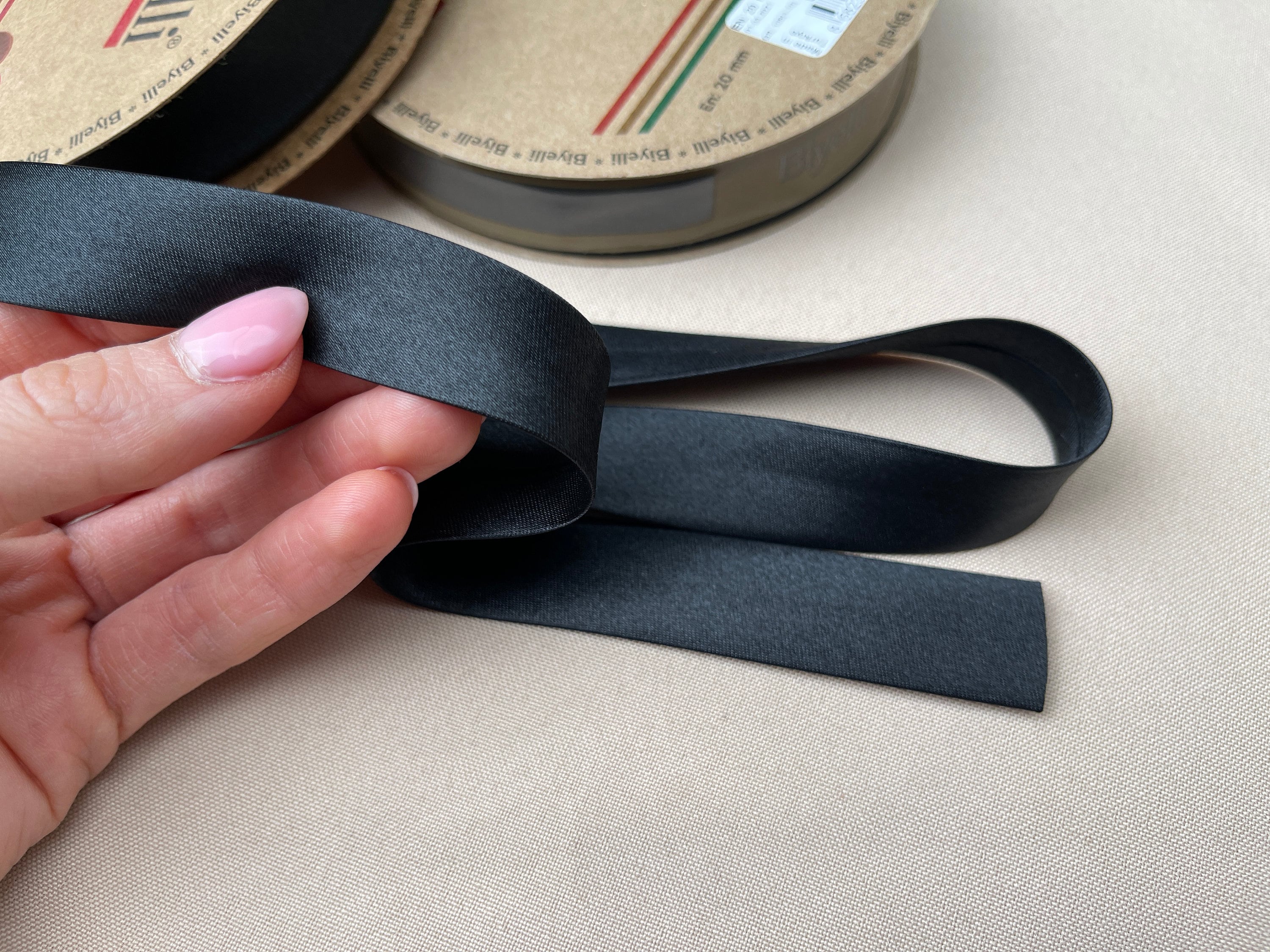 5 yards BLACK shiny satin cord cording spaghetti strap tube corset