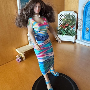 1:12 scale doll clothes outfit for curvy or T05 A or B. Includes skirt/dress with trim,  T-shirt top,  jewelry and sandals.