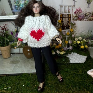 1:12 scale doll clothes outfit for curvy or T05 TB.includes tight fitting black Lycra pants, sweater, jewelry and sandals.