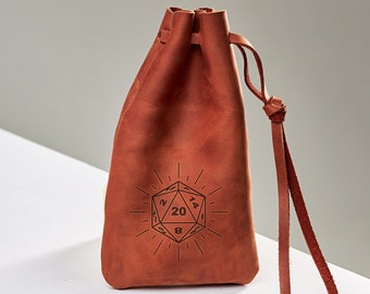 Leather dice pouch, Personalized dice bag, Drawstring dice bag, Dice storage bag, Engraved dice pouch, DnD dice bag leather, custom dice bag