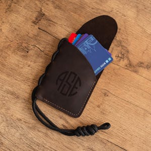 Leren portemonnee kaarthouder, gegraveerde kaarthouder, slanke kaarthouder, leren kaarthouder monogram, gepersonaliseerde kaarthouder, zakportemonnee