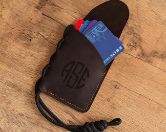 Engraved card holder, Credit card holder with initials, Leather card case, Leather card holder, Card pouch leather, Credit card case mens