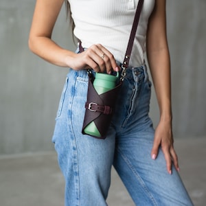Leather bottle bag, Leather bottle carrier bag, Custom drink bottle bag with shoulder strap, Water bottle holder, Leather bottle sling