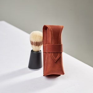 Leather shaving brush case, Personalized shaving brush holder, Case for shaving brush, Wet Shave Brush Protector, Shaving brush holder
