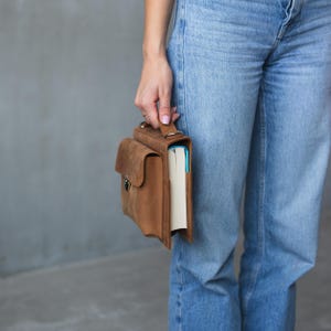 Borsa in pelle per la Bibbia da donna, Custodia per la Bibbia con tracolla, Borsa per la Bibbia fatta a mano, Regali cristiani per le donne, Borsa per la Bibbia personalizzata