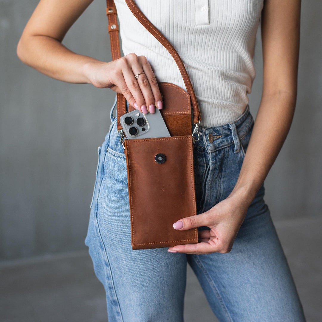 Leather Phone Bag Crossbody, Leather Cell Phone Bag, Leather iPhone Bag,  Crossbody iPhone Bag, Leather iPhone Case With Strap