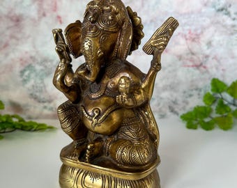 Vintage Ganesh Statue | Handmade Brass Hindu Lord Ganesha Deity Sculpture  - 7" Height
