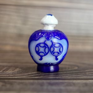 Vintage Chinese White and Blue Overlay Glass Snuff Bottle