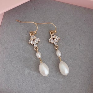Freshwater Pearl Earrings/ Bridal Earrings/ Wedding Earrings/ Statement Earrings