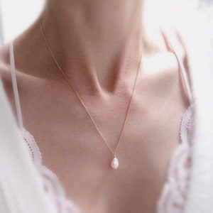 Baroque Pearl Necklace/ Dainty Pearl Necklace/Delicate Necklace/ Birthday Gift For Her