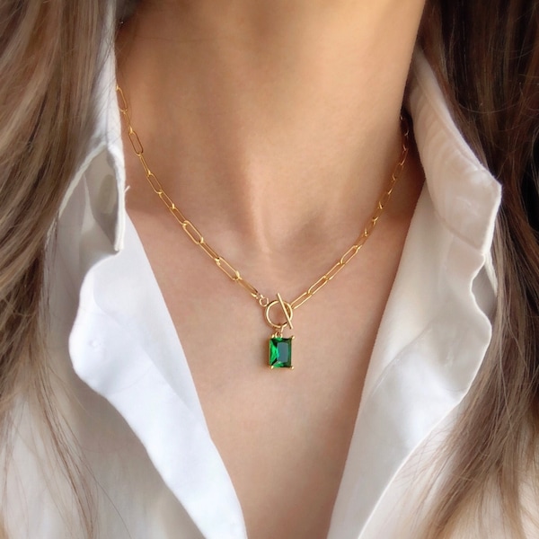 Emerald Pendant Necklace/ Elegant Necklace/ Special Gift For Her/ May Birthstone Necklace/ Birthday Gift For Her